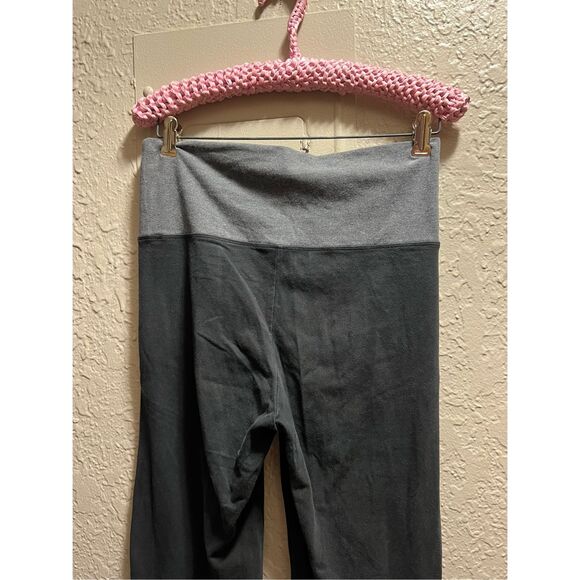 Victorias Secret Black With Grey Band Bootcut Leggings Woman’s Size Medium-Disco - Picture 13 of 14